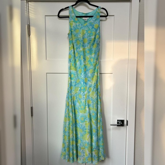 Chadwicks Dresses & Skirts - Chadwick's Floral 100% Silk Dress - Size 6 Vintage Y2K Maxi